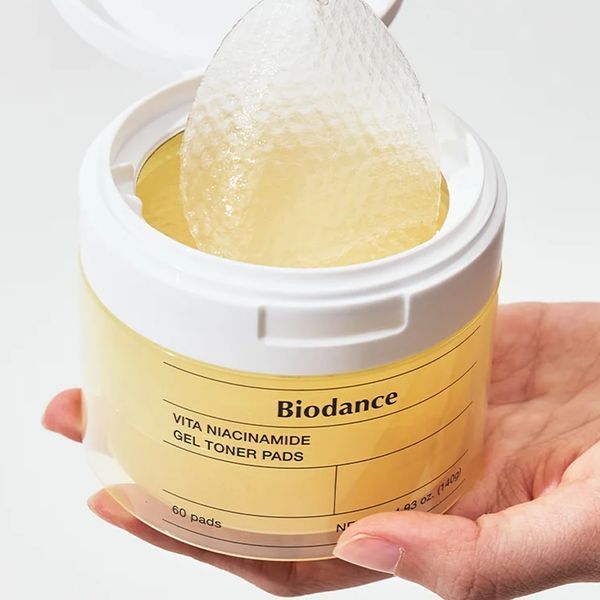 Гелеві тонер-пади для сяйва та вирівнювання тону Vita Niacinamide Gel Toner Pads Biodance 60шт 1781428906506 фото
